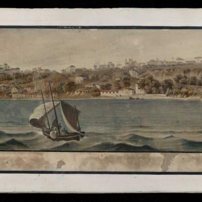 Gravura de paisagem marítima com barcos e costa ao fundo, from the Engraving collection